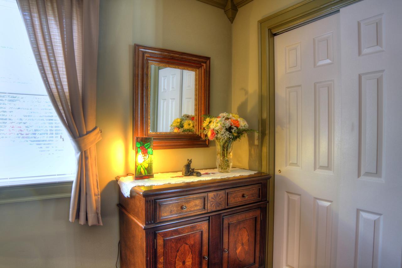 Los Gatos Bed & Breakfast Penn Yan Ngoại thất bức ảnh